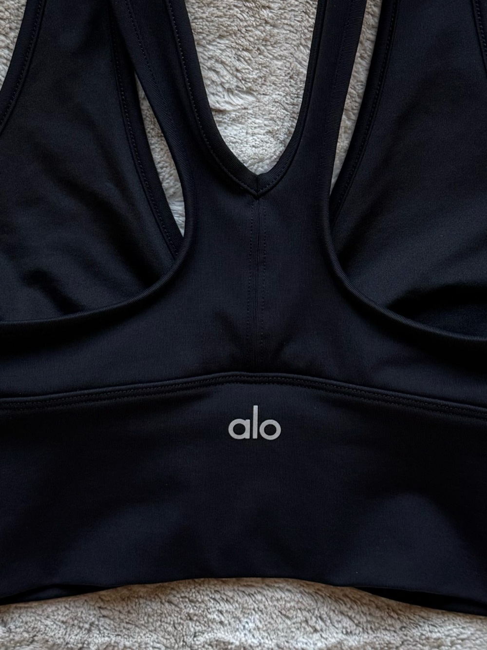 ALO YOGA Wild Thing Bra in Black Size XS - Picture 6 of 11